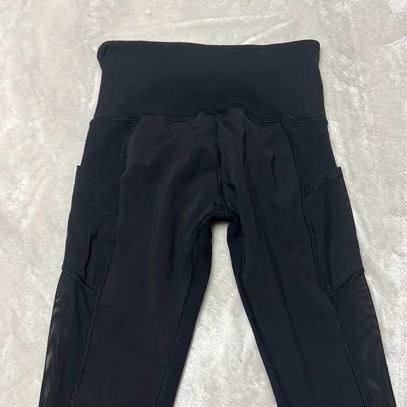 Lululemon Seek The Heat Crop Black size 4 - Picture 8 of 14